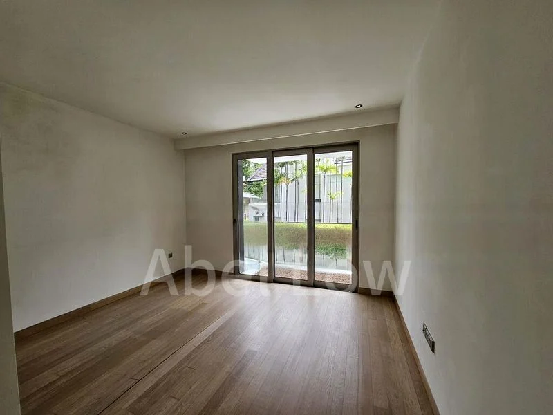 4 Bed Condo for Rent in White House Residences - Image 11