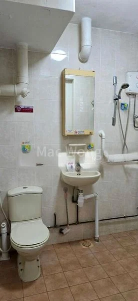 Common Room (HDB) for Rent in  12 North Bridge Road - Image 2