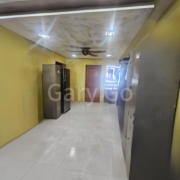 4 Room (4NG) HDB for Sale in  172 Woodlands Street 13 - Image 3