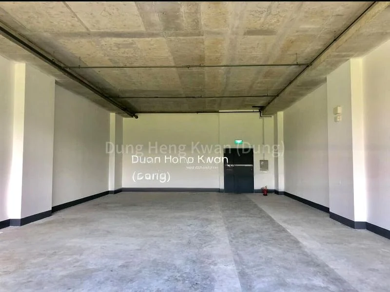 Light Industrial (B1) for Rent:  Various Sizes | Positive Image | Attached Toilet - Image 8