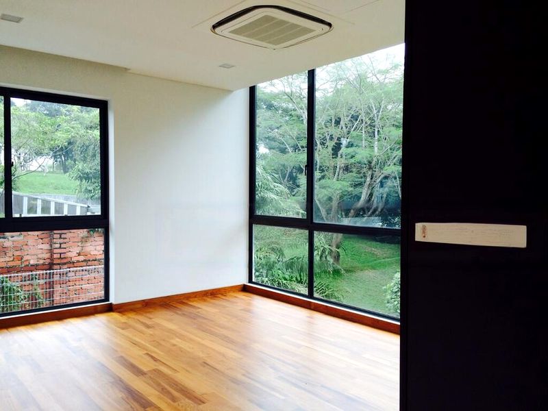 5 Bed Bungalow (Landed) for Sale in  Victoria Park Road - Image 4