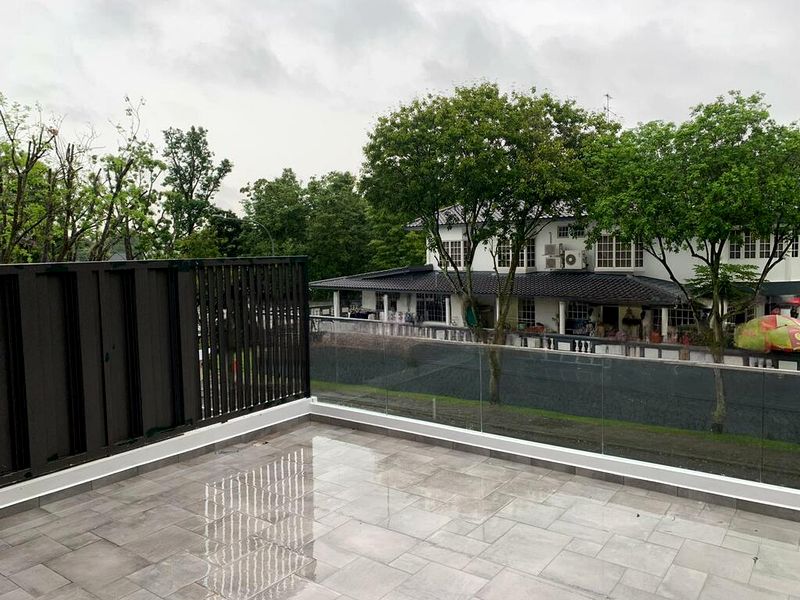 5 Bed Bungalow (Landed) for Sale in  Victoria Park Road - Image 10