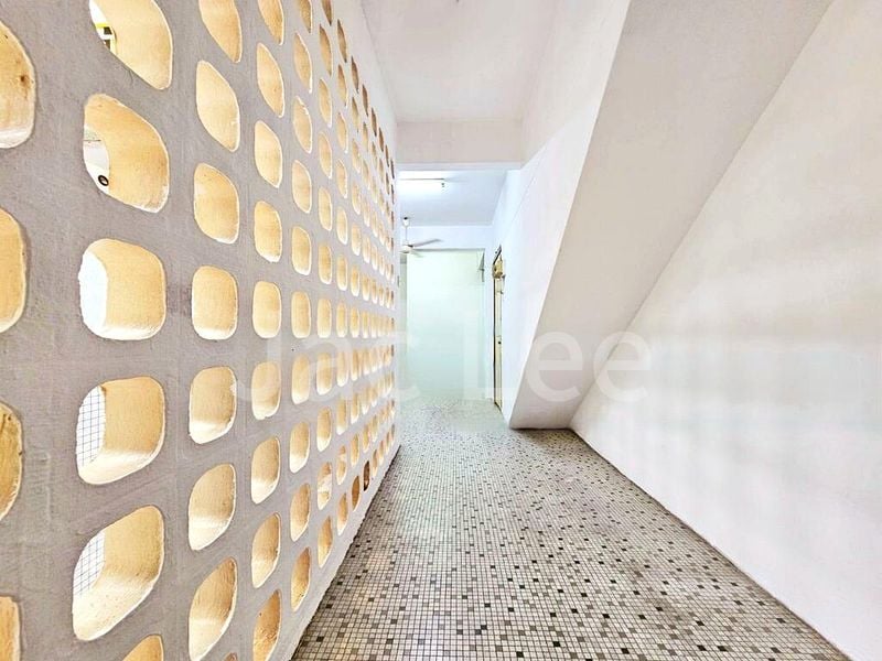 4 Bed Walk-up Apartment (Condo) for Sale in  1019 Upper Serangoon Road - Image 5