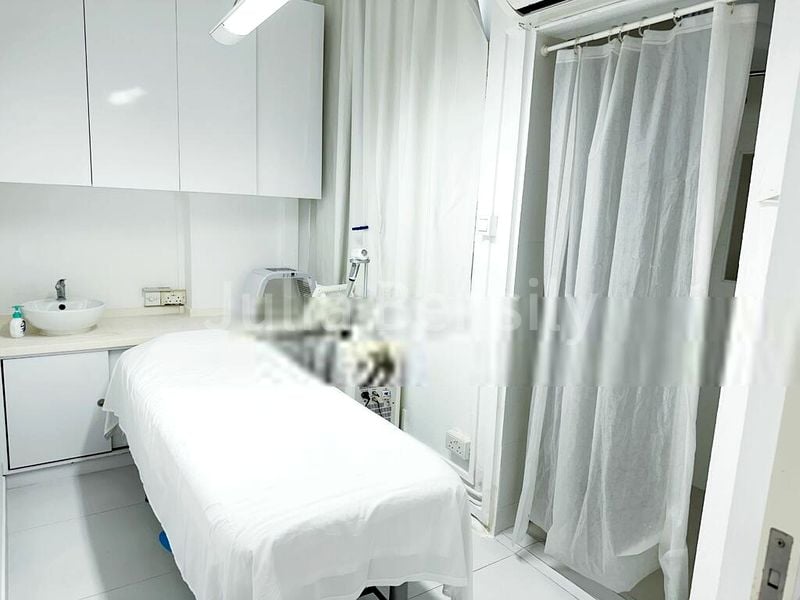 Shop / Shophouse for Sale: 6 Holland Close - Image 2