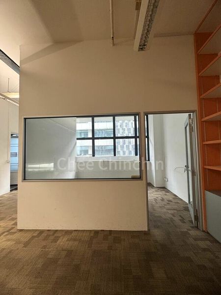 Light Industrial (B1) for Rent: Midview City - Image 2