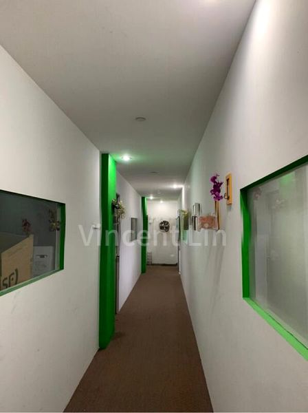 Light Industrial (B1) for Rent: Tong Lee Building - Image 5