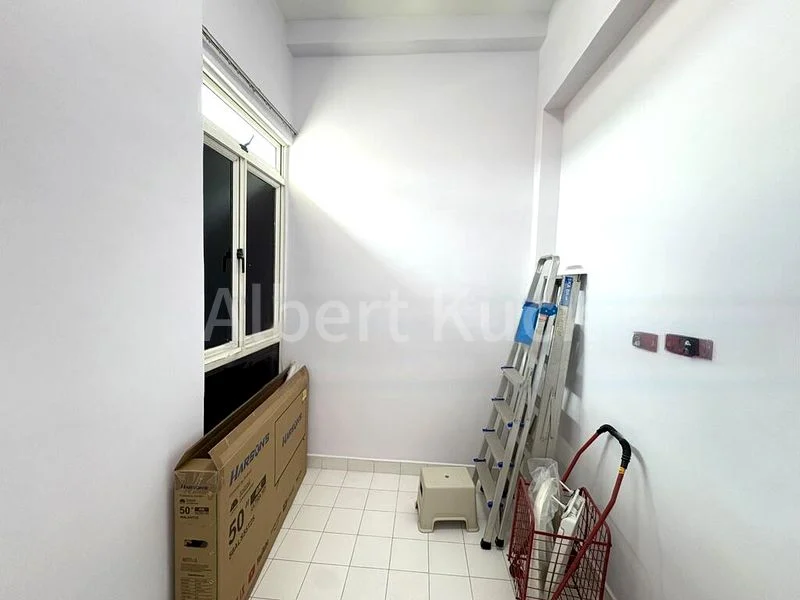 3 Bed Condo for Rent in  Estella Gardens - Image 1