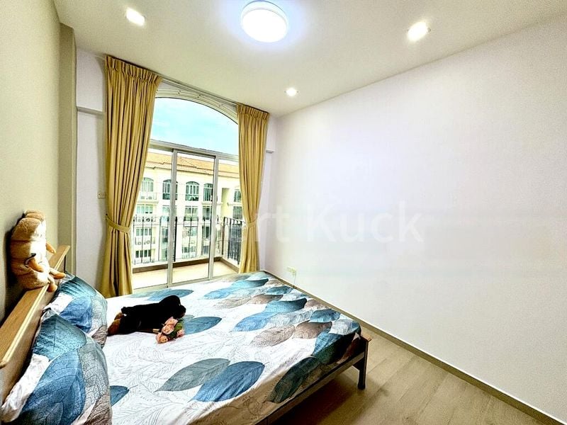 3 Bed Condo for Rent in  Estella Gardens - Image 12