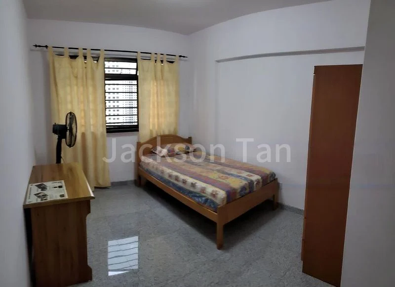 Common Room (HDB) for Rent in 118B Jalan Membina - Image 1