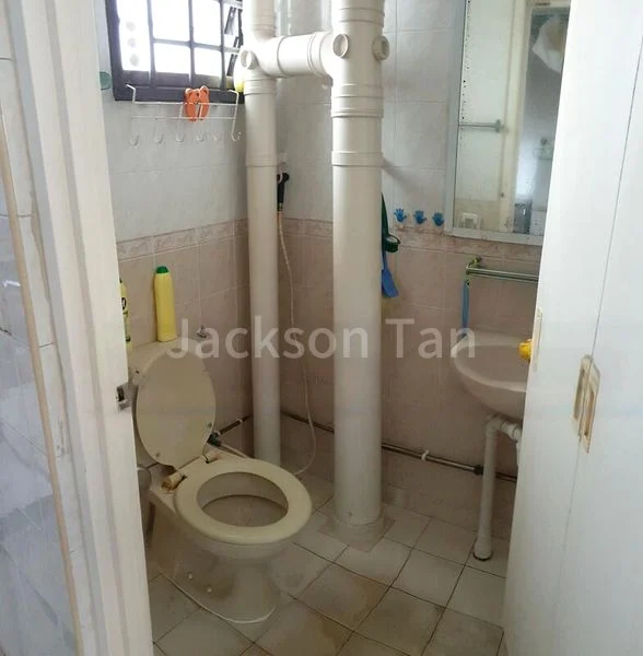 Common Room (HDB) for Rent in 118B Jalan Membina - Image 3