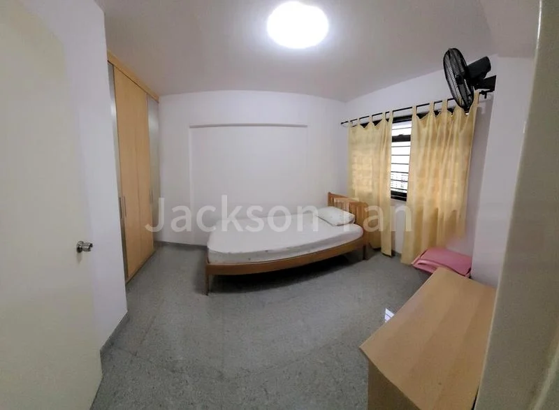 Common Room (HDB) for Rent in 118B Jalan Membina - Image 2