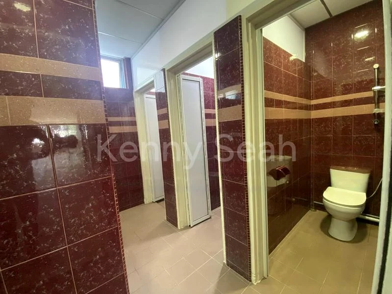 Light Industrial (B1) for Rent: Richfield Industrial Centre - Image 1