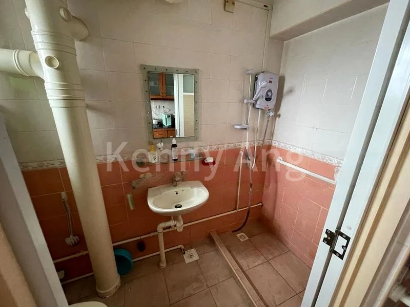 Common Room (HDB) for Rent in  320B Anchorvale Drive - Image 12