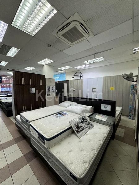 Light Industrial (B1) for Rent: Showroom in Tai Seng - Image 1