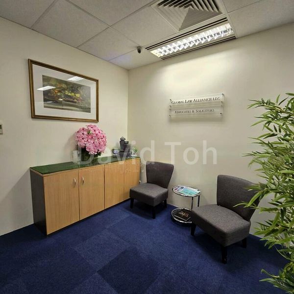 Office for Rent: Nicely Fitted-Out Office, Raffles Place - Image 9