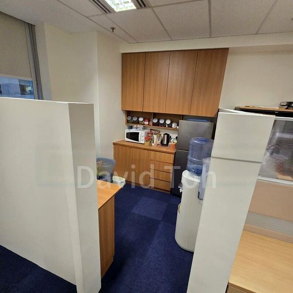 Office for Rent: Nicely Fitted-Out Office, Raffles Place - Image 1