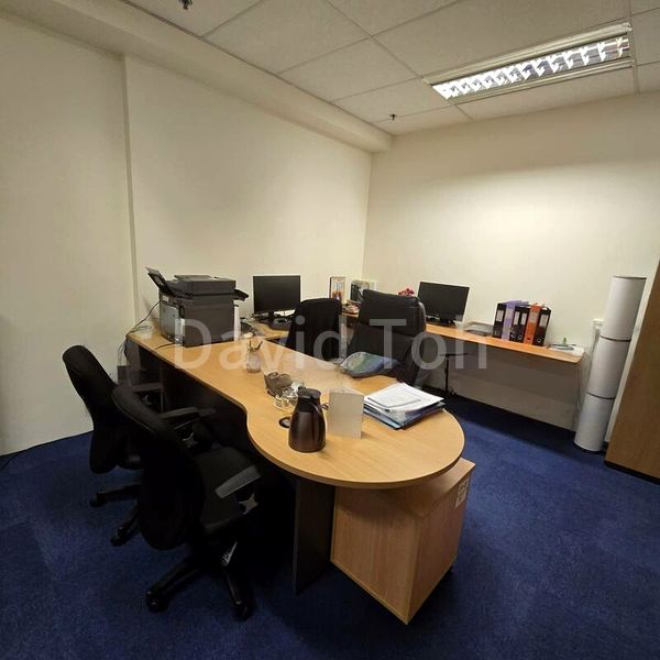 Office for Rent: Nicely Fitted-Out Office, Raffles Place - Image 3