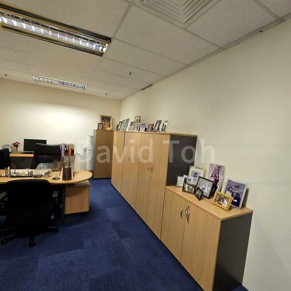 Office for Rent: Nicely Fitted-Out Office, Raffles Place - Image 4
