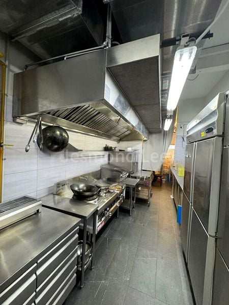 Shop / Shophouse for Rent: 2.5-Storey F&B Shophouse on Kampong Bahru Road - Image 1