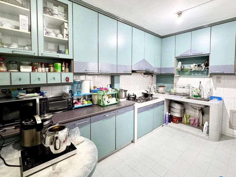 Master Room (HDB) for Rent in  8 Kim Tian Place - Image 6