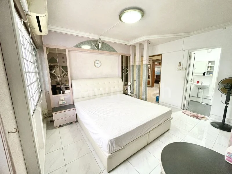 Master Room (HDB) for Rent in  8 Kim Tian Place - Image 2