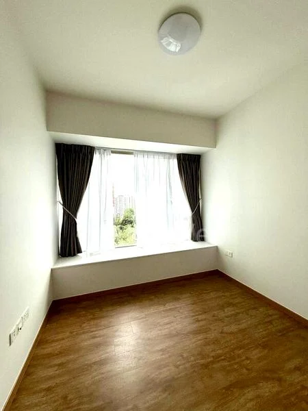 4 Bed Condo for Rent in  Livia - Image 4