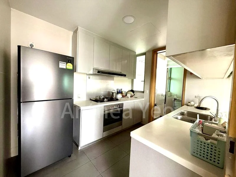 4 Bed Condo for Rent in  Livia - Image 5