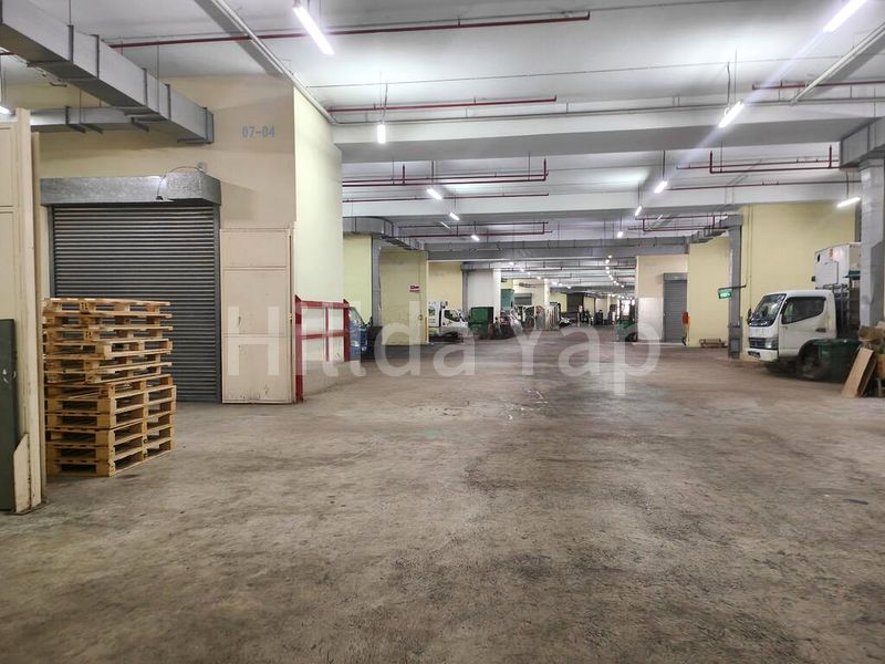 Light Industrial (B1) for Rent: Enterprise Centre - Image 3