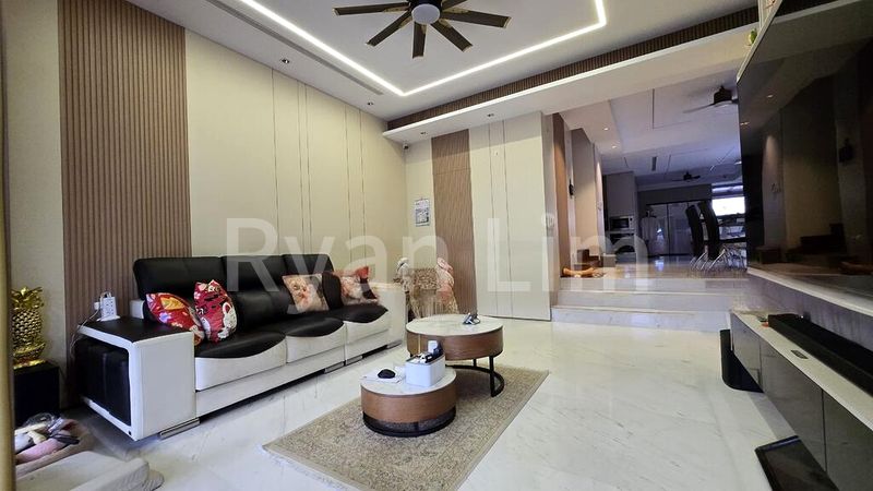 4 Bed Terraced House (Landed) for Sale in  Sunrise Villa - Image 2