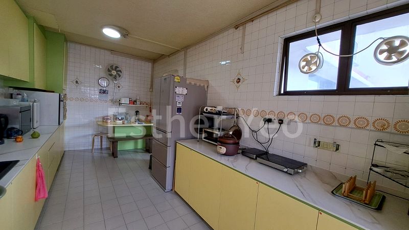 5 Room (5I) HDB for Sale in  311 Jurong East Street 32 - Image 6