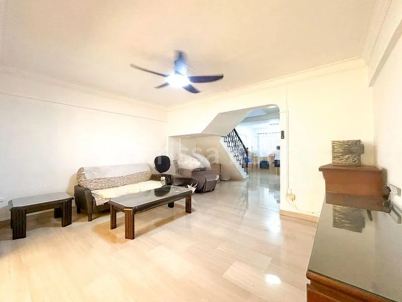 Maisonette HDB for Sale in  137 Bedok Reservoir Road - Image 5