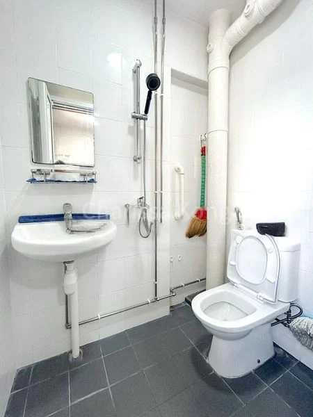 Maisonette HDB for Sale in  137 Bedok Reservoir Road - Image 10