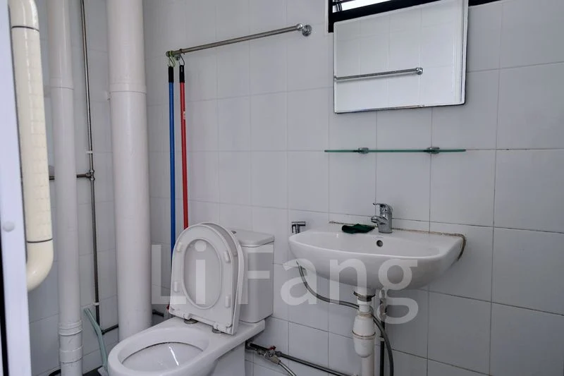 5 Room (5I) HDB for Sale in  137 Marsiling Road - Image 4