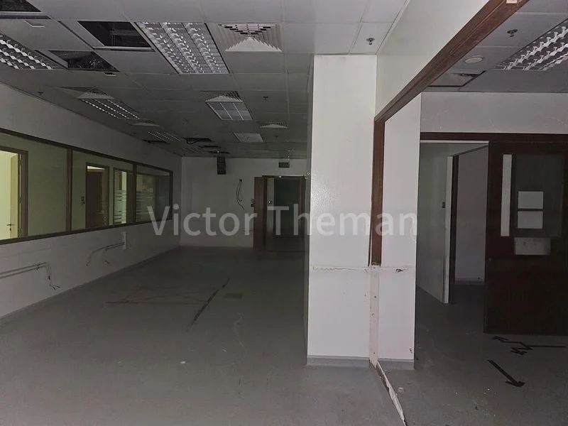 The Capricorn: 1 Shop in a Prime Complex on Main Street - Image 5