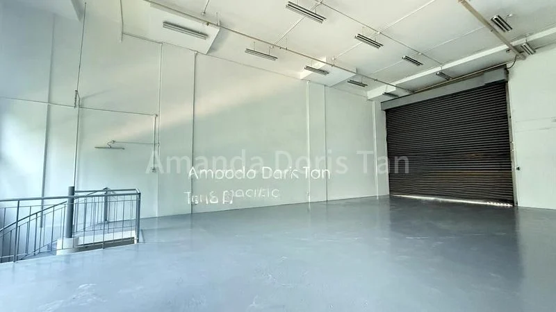 Light Industrial (B1) for Sale: Tradehub 21 - Image 1