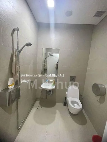 Office for Rent: Plus, 2,500 Sq Ft, 123 Main Street - Image 4