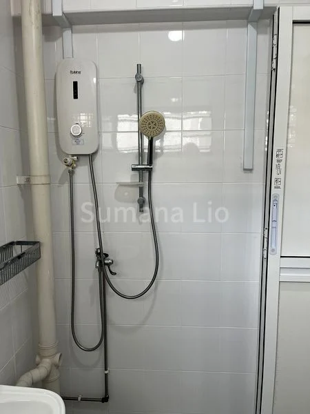 Jumbo HDB for Rent in  140 Potong Pasir Avenue 3 - Image 7
