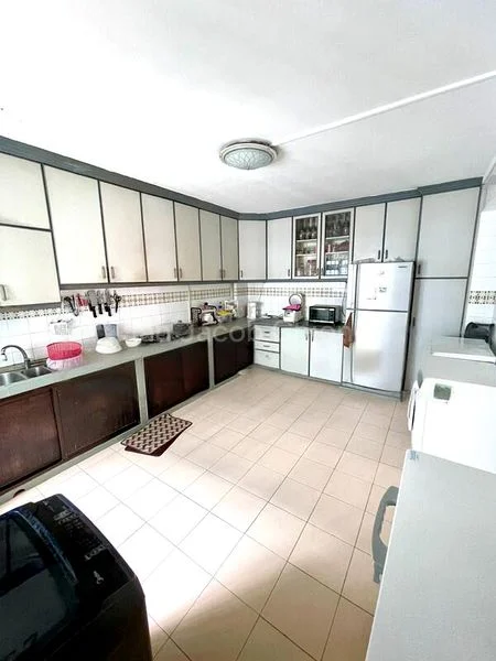 Common Room (HDB) for Rent in  187 Pasir Ris Street 11 - Image 3