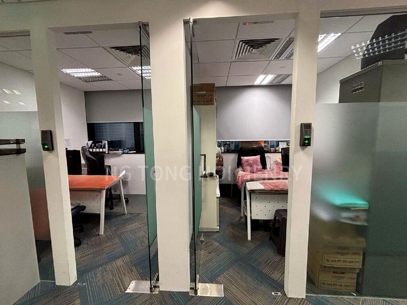 Office for Rent: Republic Plaza - Image 3