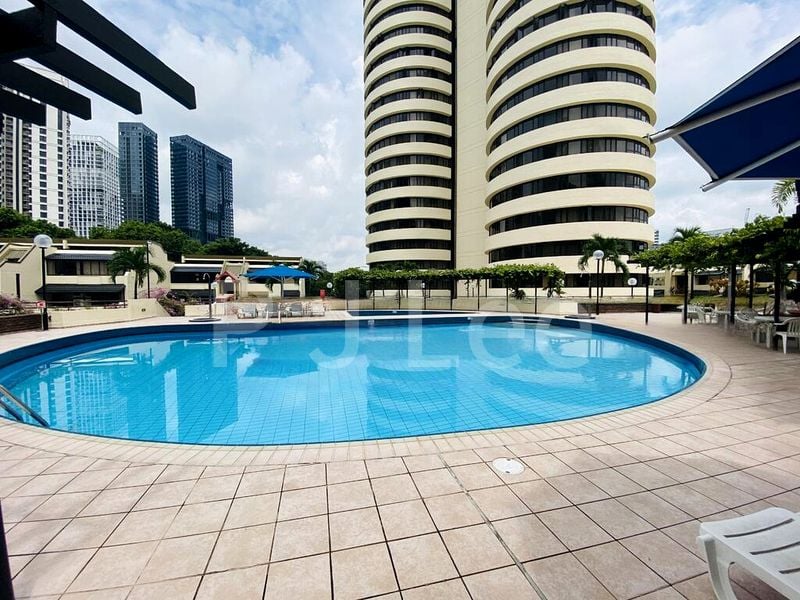 4 Bed Condo for Sale in  The Draycott - Image 2