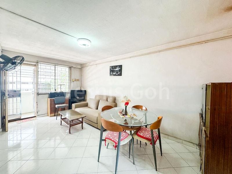 3 Room (3I) HDB for Sale in 169 Stirling Road - Image 4