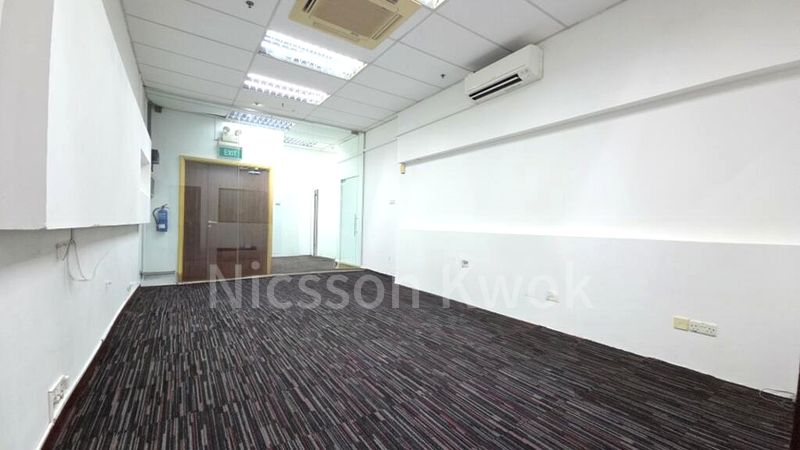 Office for Rent: Prestige Centre - Image 6