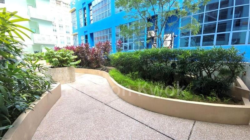 Office for Rent: Prestige Centre - Image 2