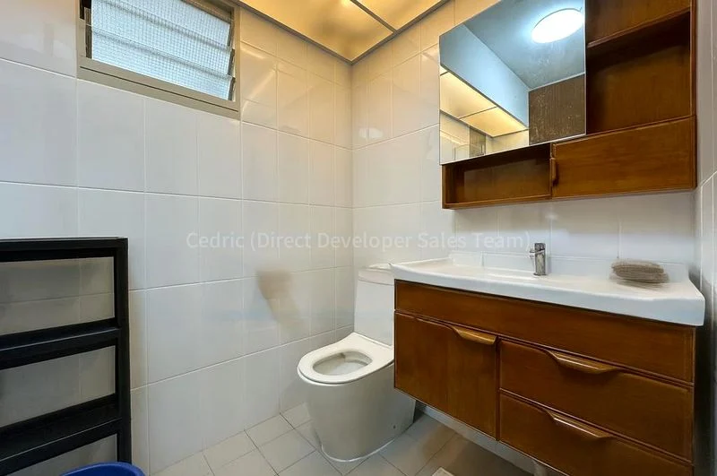 5 Room (5I) HDB for Sale in 216C Compassvale Drive - Image 4