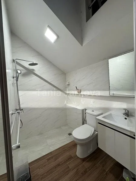 Master Room (Landed) for Rent in  Serangoon North Avenue 1 - Image 4