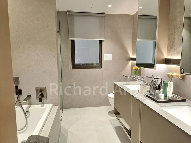 5 Bed Condo for Sale in  Zion Road - Image 4