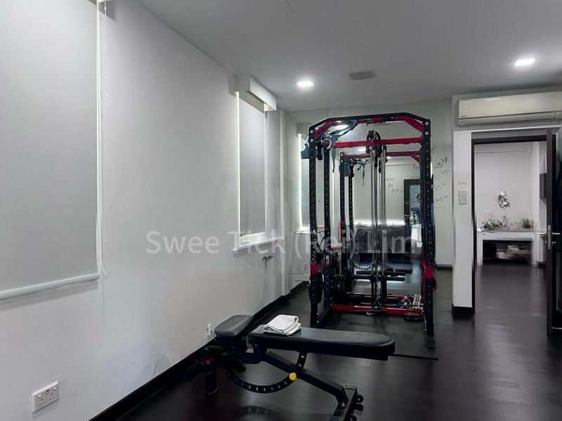 6 Bed Semi-Detached House (Landed) for Rent in  Royal Hallmark - Image 10