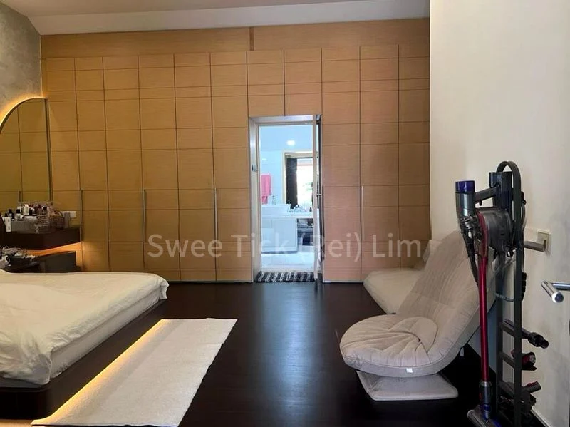 6 Bed Semi-Detached House (Landed) for Rent in  Royal Hallmark - Image 2