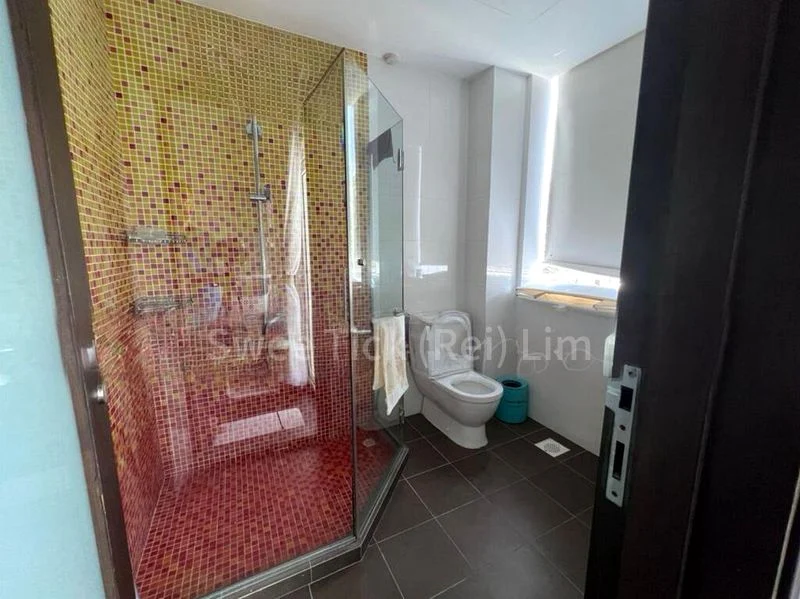 6 Bed Semi-Detached House (Landed) for Rent in  Royal Hallmark - Image 5