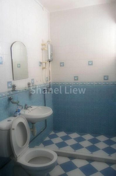 Room (HDB) for Rent in  521 Hougang Avenue 6 - Image 2